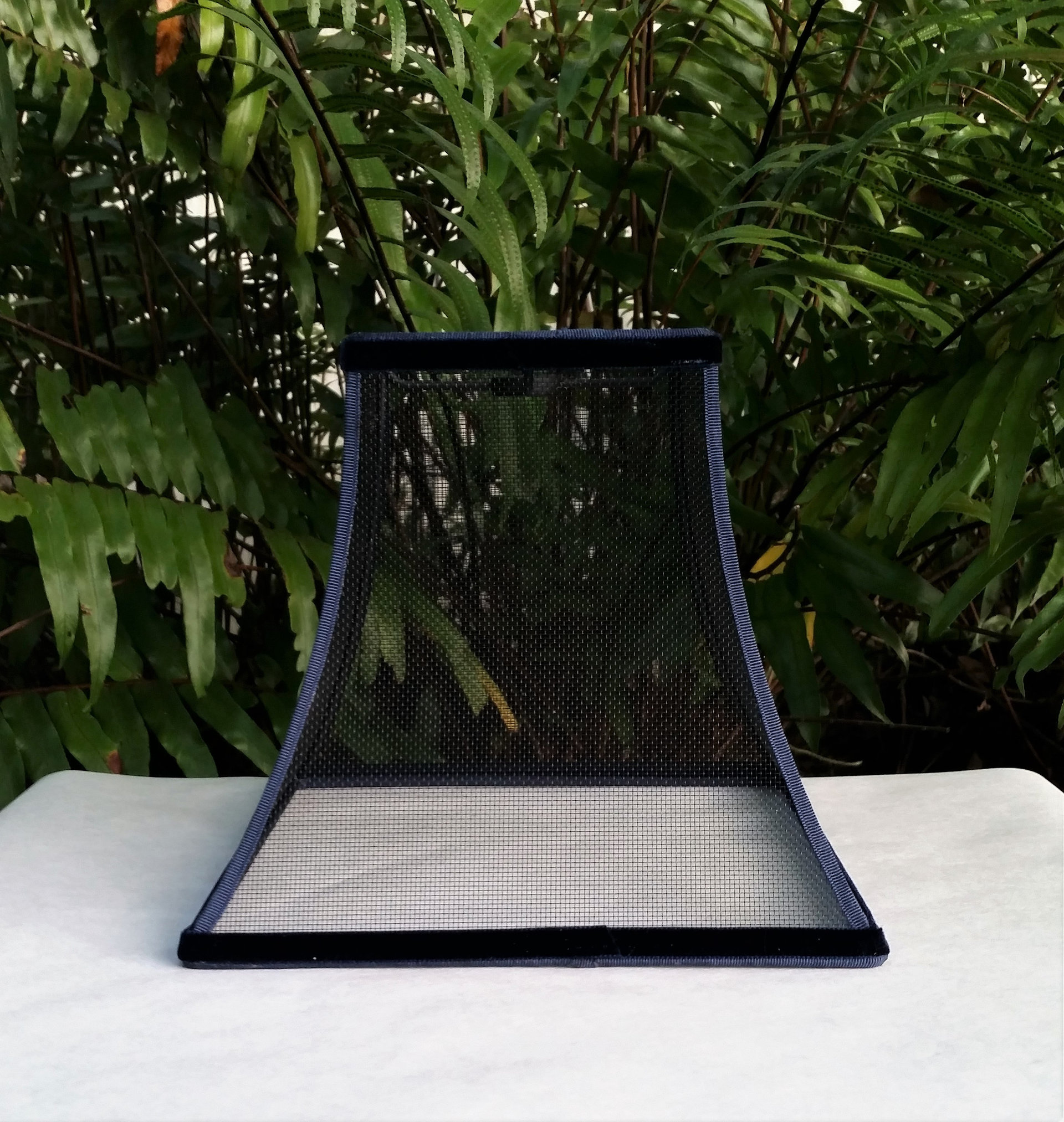 Wire Mesh Lampshade, Black, Blue Trim Lamp Shade