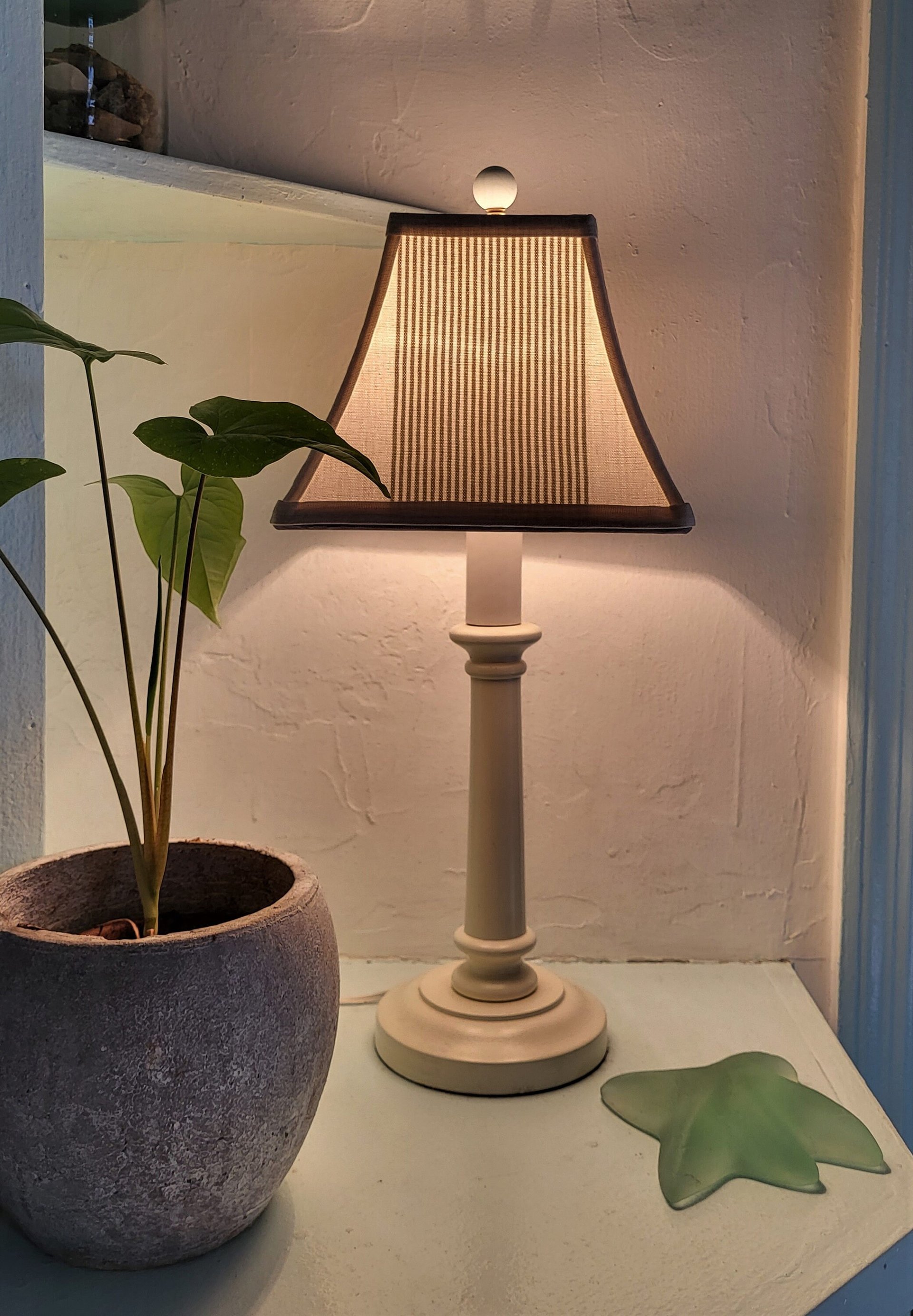 Gray White Square Bell Frame Lampshade Table Lamp